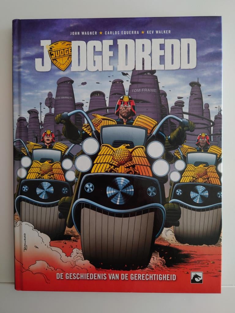 Judge Dredd HC - De Geschiedenis van de Gerechtigheid, Boeken, Eén stripboek, Ophalen of Verzenden, Zo goed als nieuw