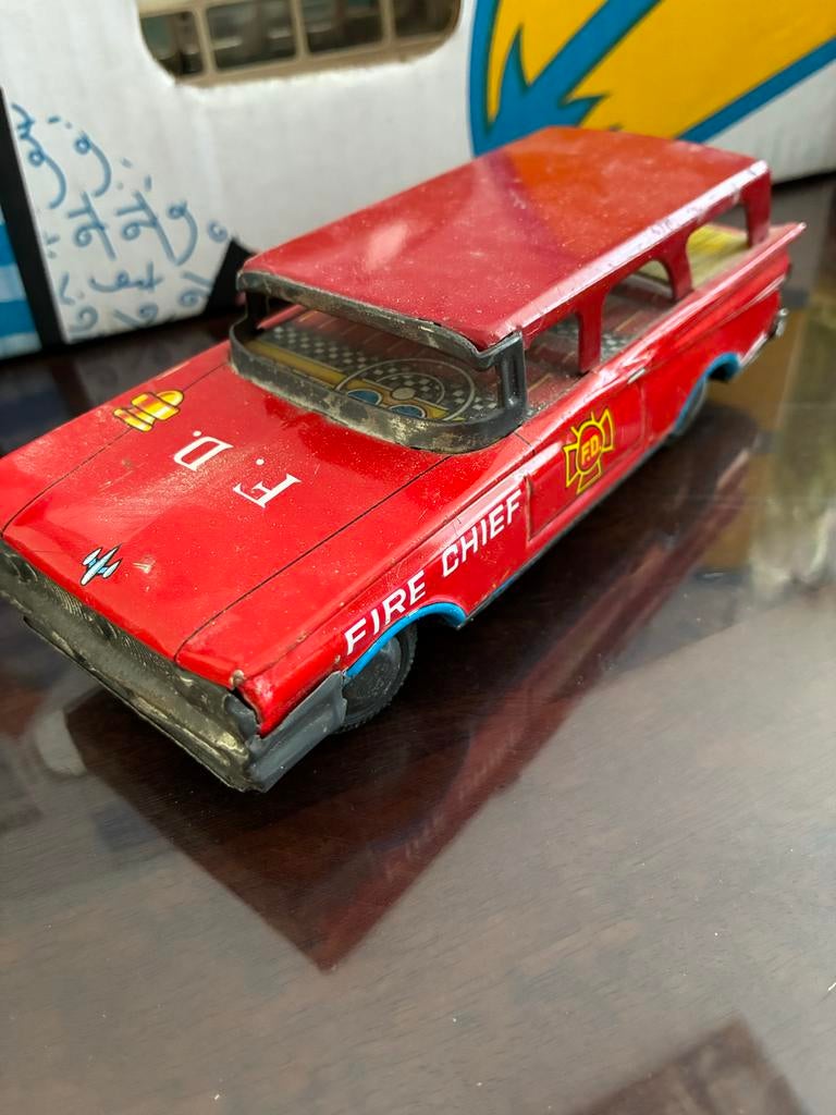 Rode blikken speelgoedauto F.D. Fire Chief, Ophalen of Verzenden