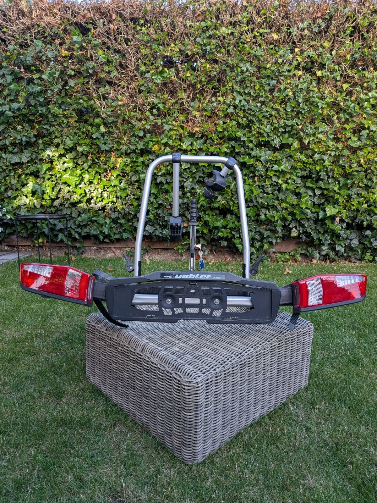 Uebler F22 Trekhaakdrager - Compact en Veilig, Auto diversen, Fietsendragers, Zo goed als nieuw, Trekhaakdrager, Ophalen