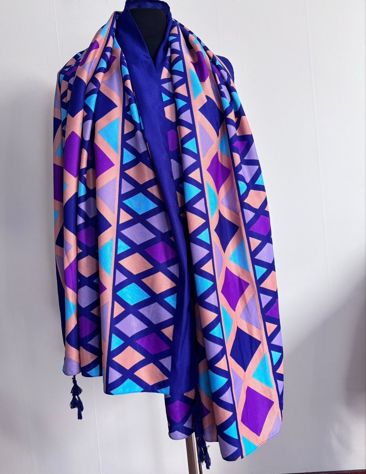 Grote warme zachte omslagdoek van viscose, Ophalen of Verzenden, Nieuw, Maat 46/48 (XL) of groter, Sjaal