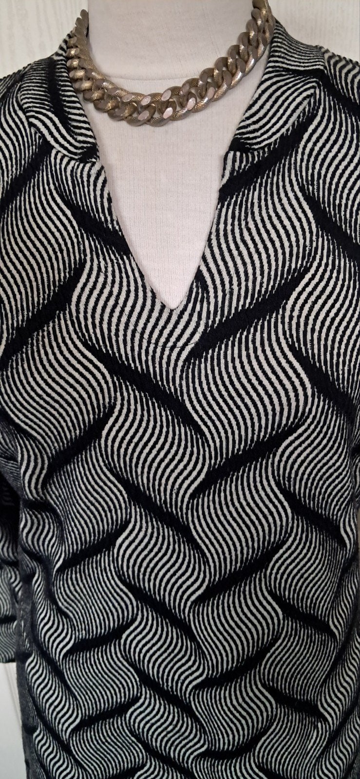 Kyra Jurk Maat 44 Zwart-Wit Polyester/Viscose/Elastaan, Zwart, Maat 42/44 (L), Onbekend, Ophalen of Verzenden