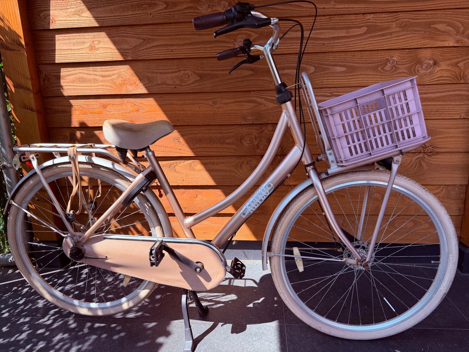 Roze Altec damesfiets 3 versnellingen en mandje frame 50, Gebruikt, Versnellingen, 50 tot 53 cm, Ophalen