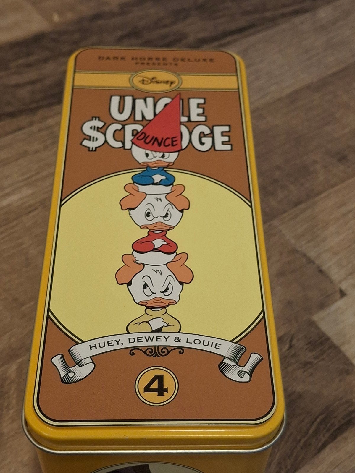 Dark Horse Deluxe Uncle Scrooge Statue Kwik, Kwek en Kwak, Ophalen of Verzenden, Overige figuren, Zo goed als nieuw, Beeldje of Figuurtje