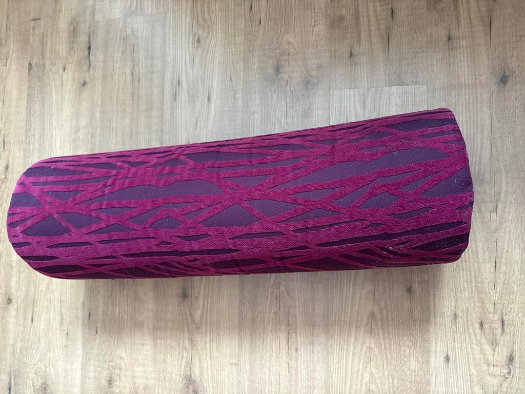 Paars rolkussen Ikea met patroon, Huis en Inrichting, Woonaccessoires | Kussens, Ophalen of Verzenden, Gebruikt, Paars, Cilindervormig