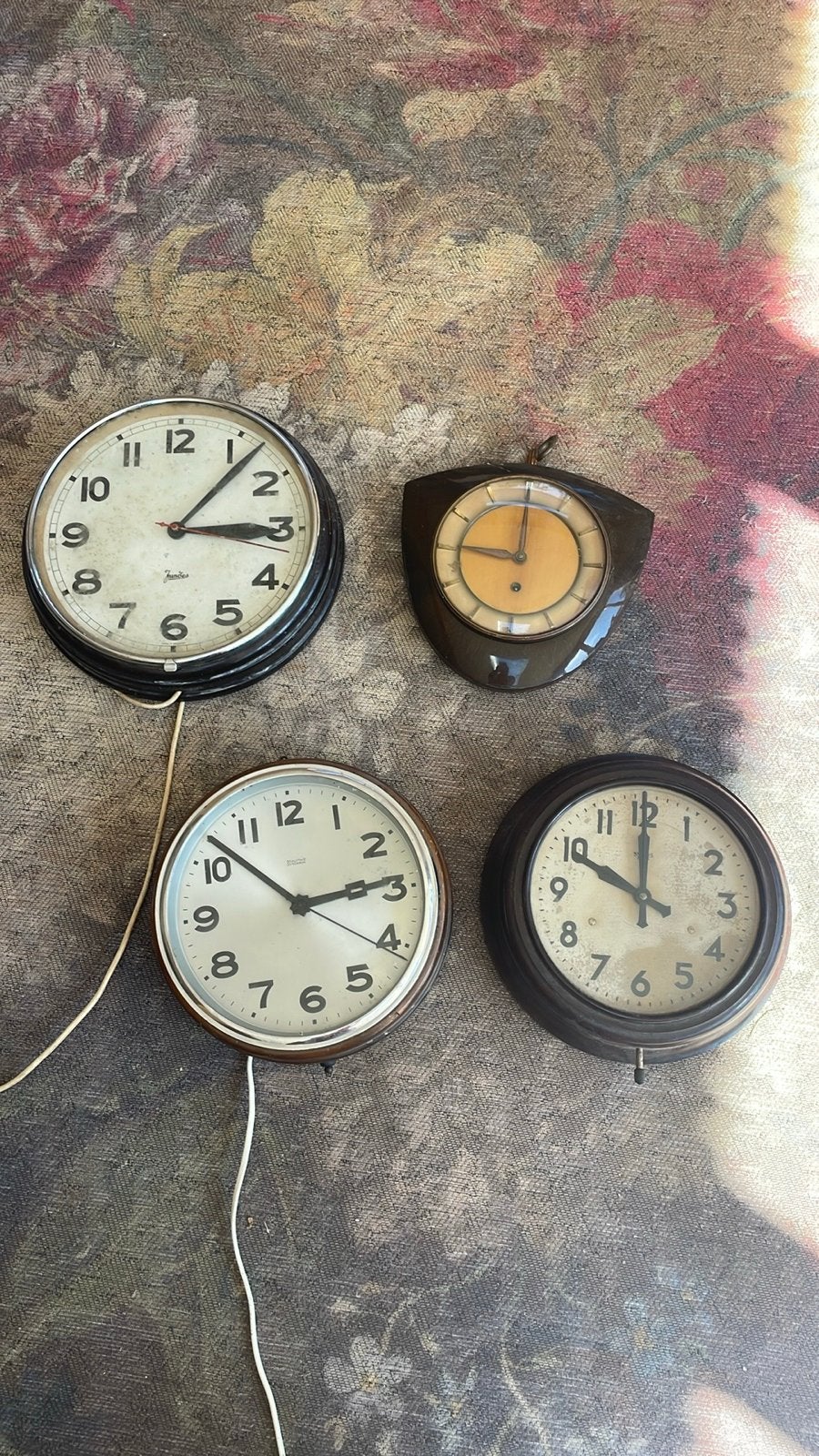 Set van 4 Vintage Wandklokken - Diverse Stijlen, Ophalen