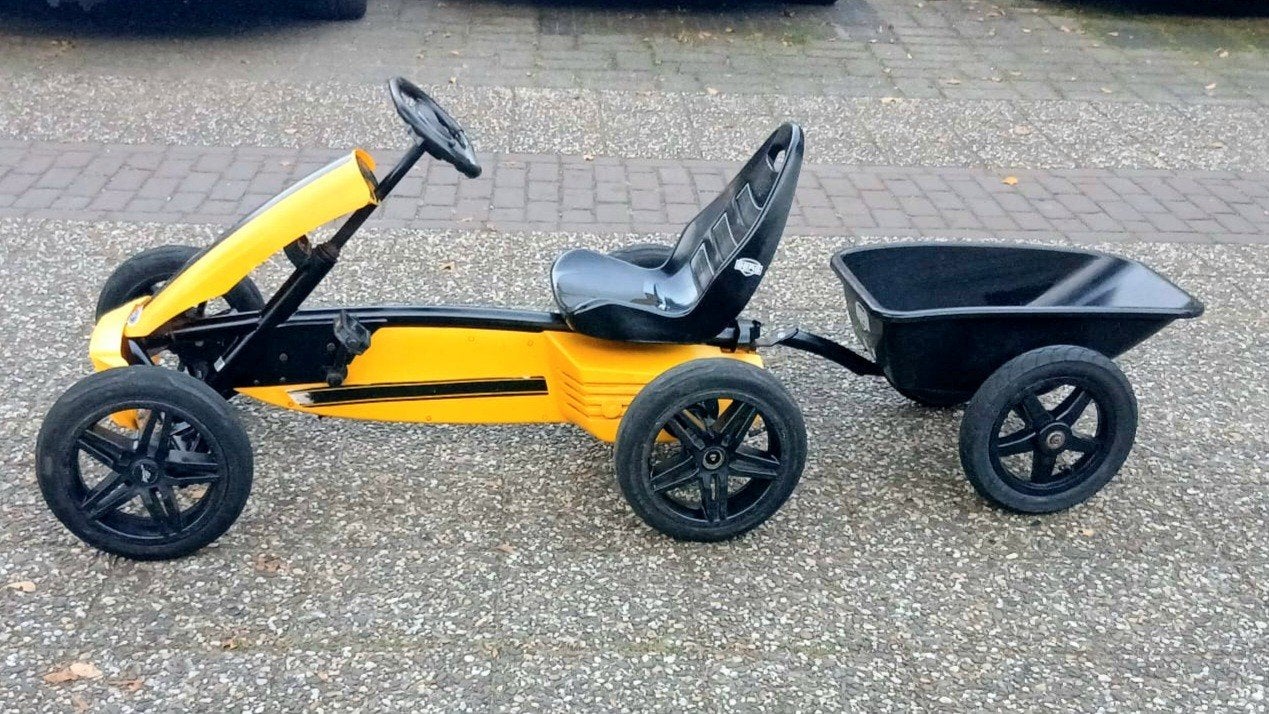 Foto 4 van berg rally ford mustang + aanhanger leeftijd 4 tm 12 jaar