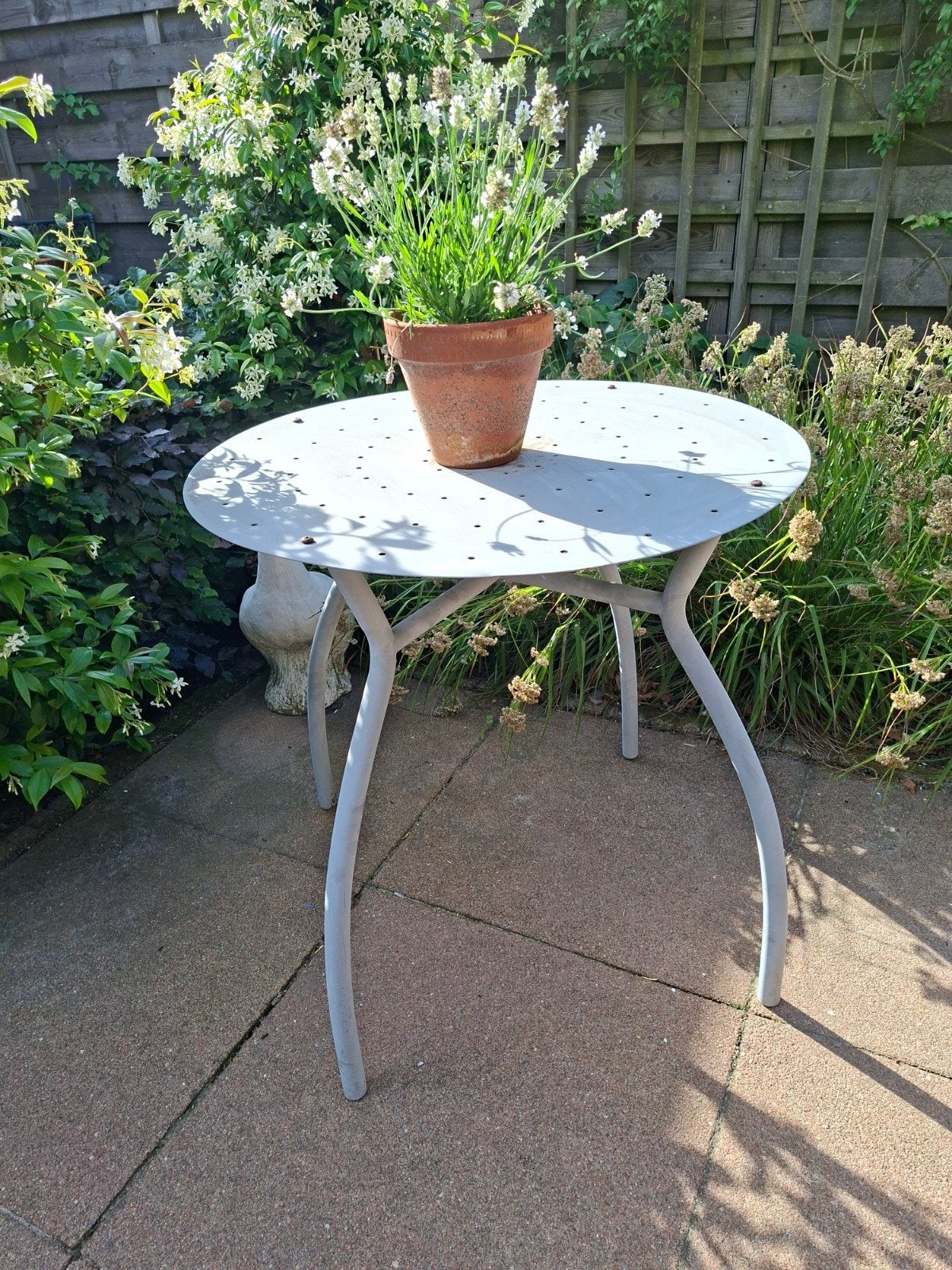 Mooie model side table, Huis en Inrichting, Tafels | Sidetables, Ophalen of Verzenden, Gebruikt, Rond