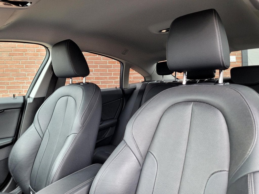 BMW 2-serie Gran Coupé 218i Sport-Line Camera, HiFi, Tr.haa, Auto's, BMW, 136 pk, Gebruikt, 1350 kg, Bedrijf