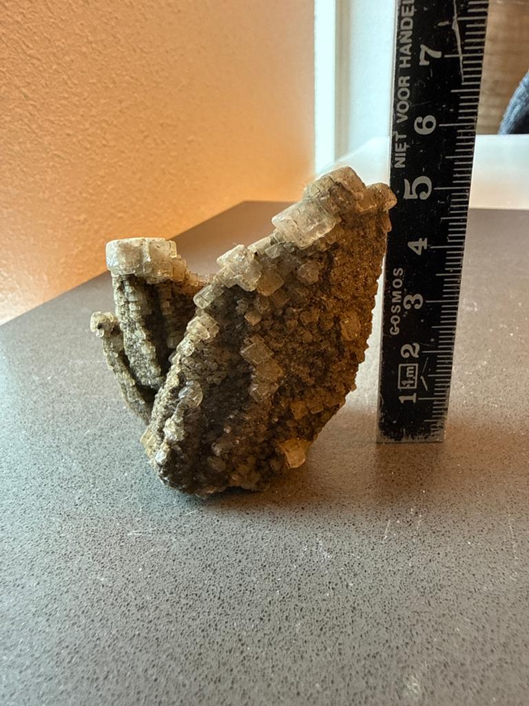 Calciet kristalcluster op moedergesteente - 78 gram, Ophalen of Verzenden, Mineraal