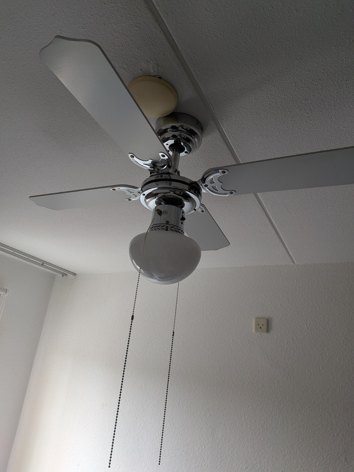 Plafondventilator met verlichting - Wit/Chroom, Ophalen, Gebruikt, 100 tot 150 cm, Glas