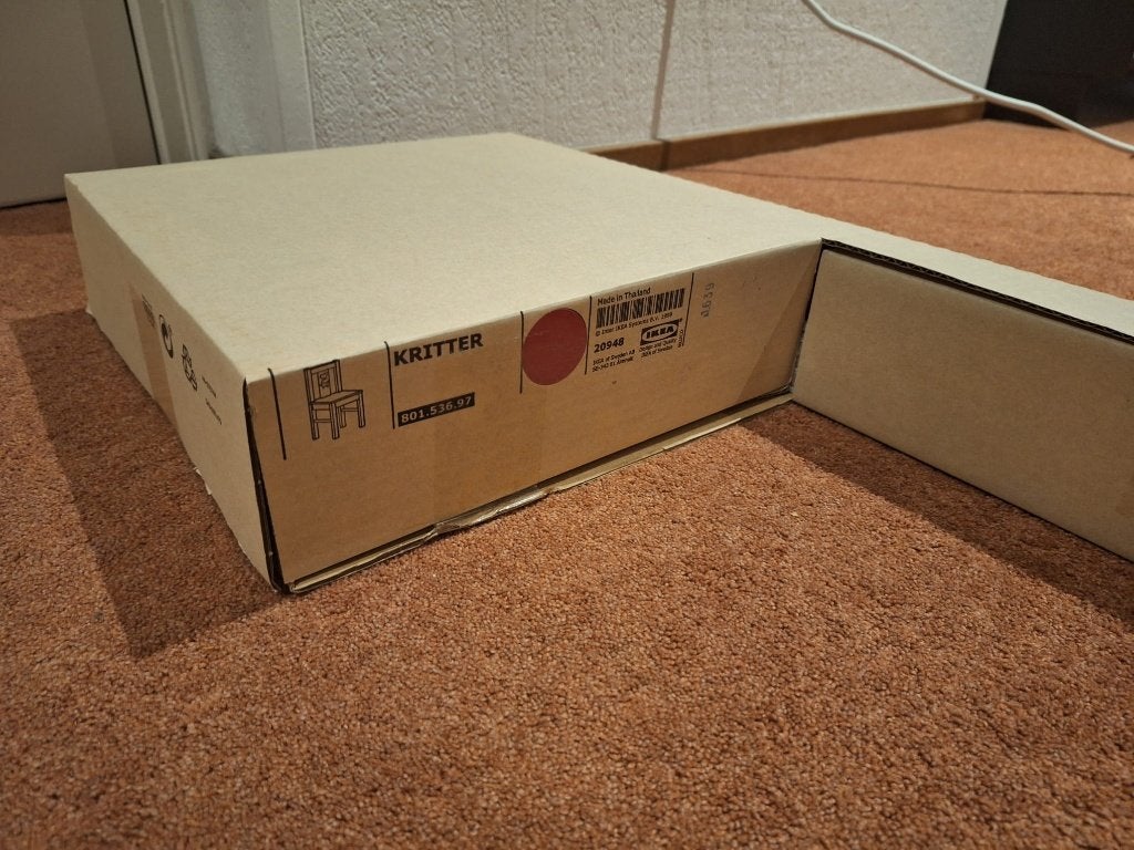 IKEA KRITTER kinderstoel ROOD - Nieuw in doos!, Ophalen of Verzenden, Nieuw, Overige typen, Aanschuifbaar