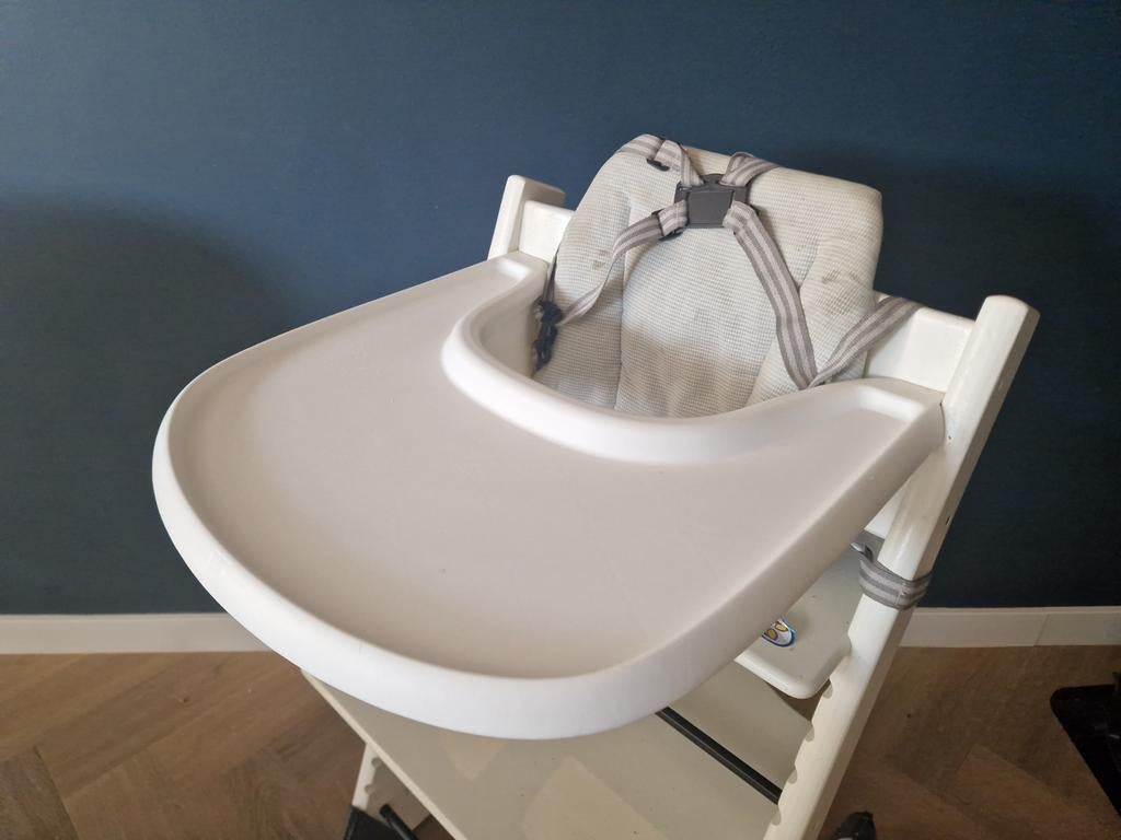 Stokke Tripp Trapp baby set met eetblad en gordel, Kinderen en Baby's, Kinderstoelen, Ophalen, Gebruikt, Meegroeistoel, Afneembaar eetblad
