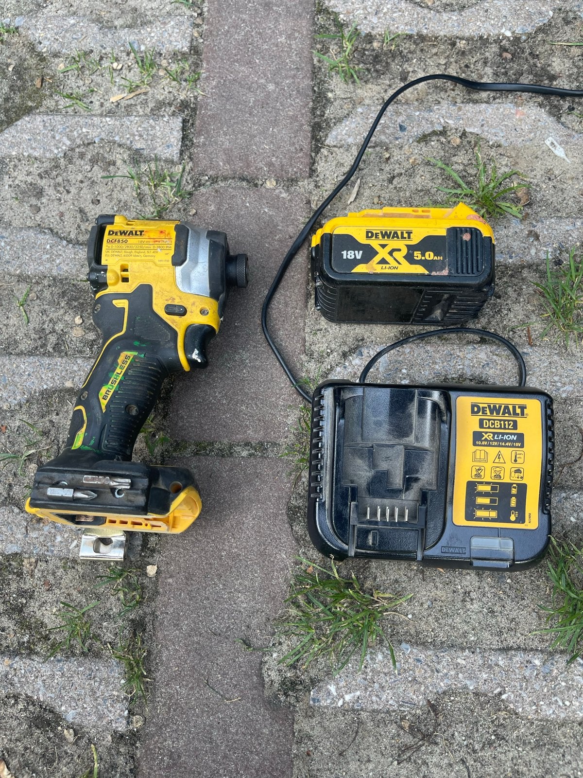 DeWalt DCF850 Accu Slagmoersleutel met Accu en Lader, Gebruikt, Variabele snelheid, Ophalen of Verzenden, Boor- en Schroefmachine