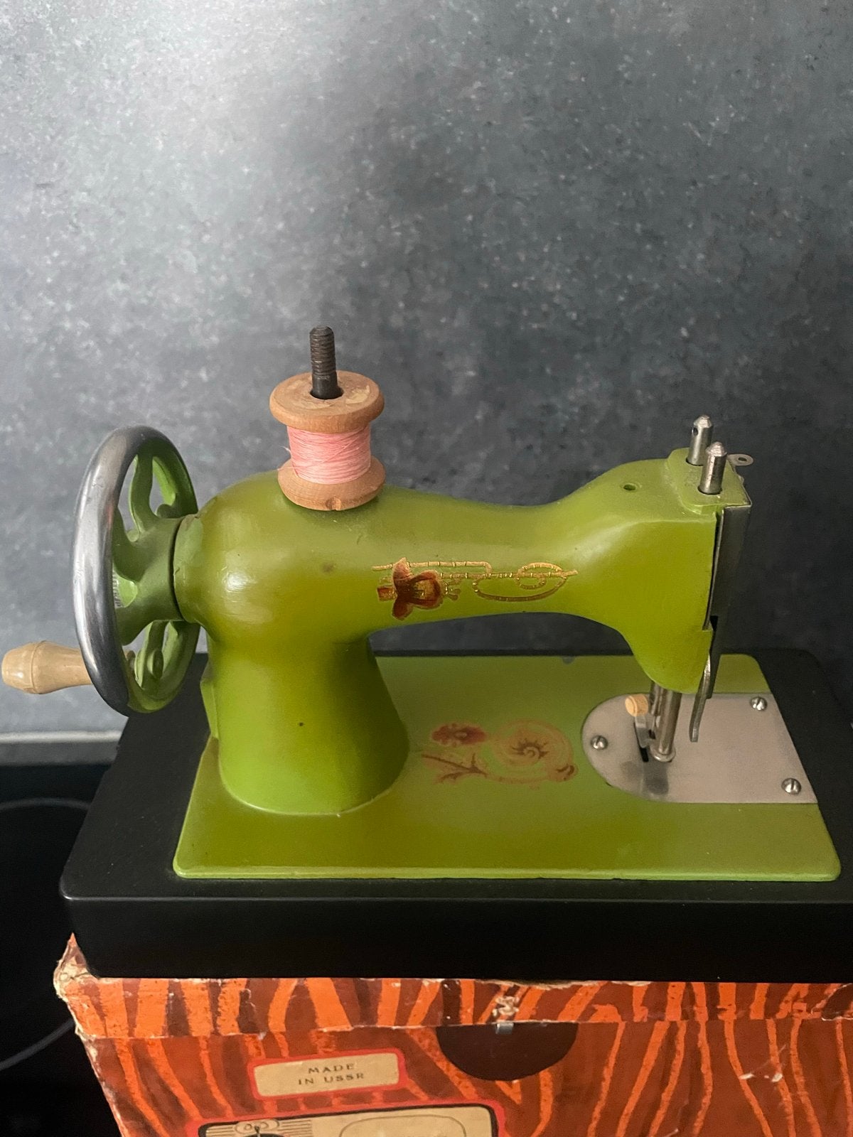 Vintage Kindernaaimachine - Made in USSR, Ophalen