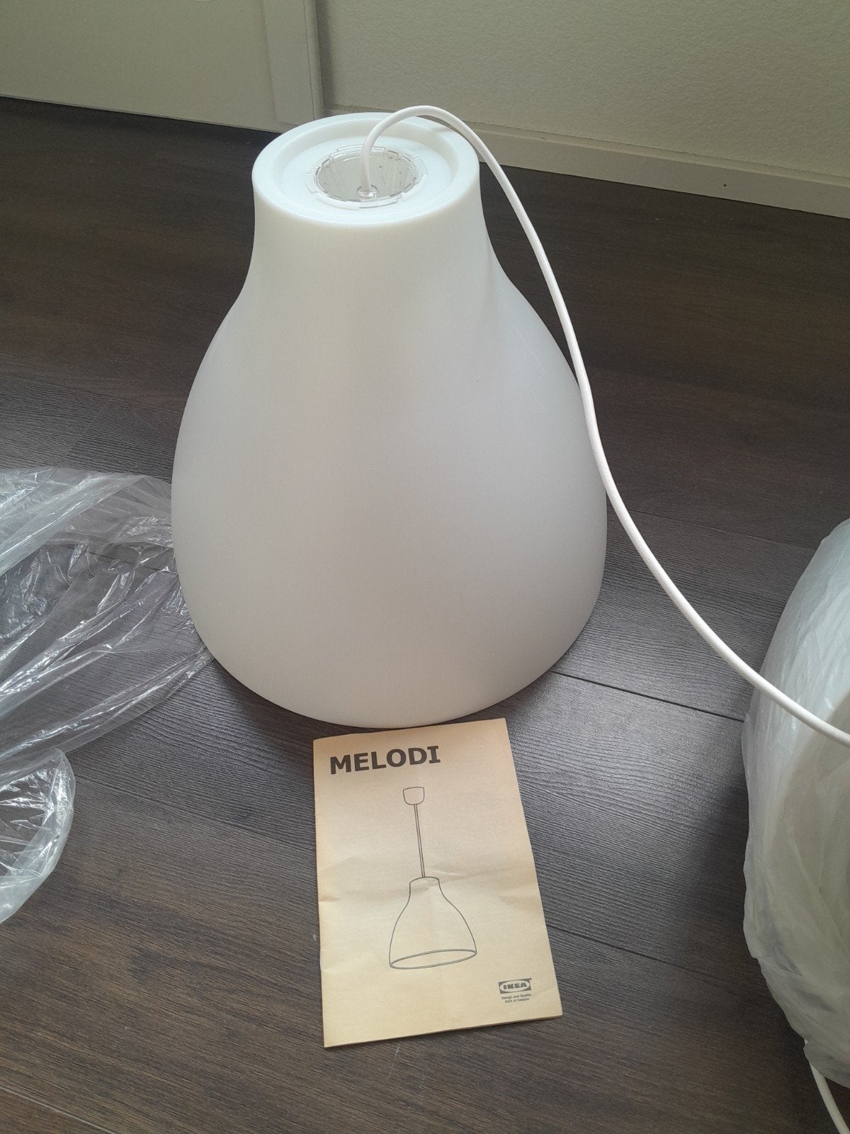 IKEA Melodi Hanglamp - Wit, nieuw, Huis en Inrichting, Ophalen, Kunststof, Modern, Scandinavisch, E27 (groot)