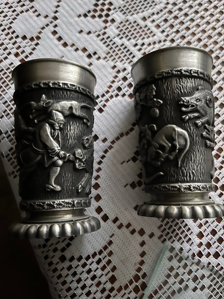 Tinnen bekers met jachttaferelen, Antiek en Kunst, Antiek | Tin, Ophalen of Verzenden