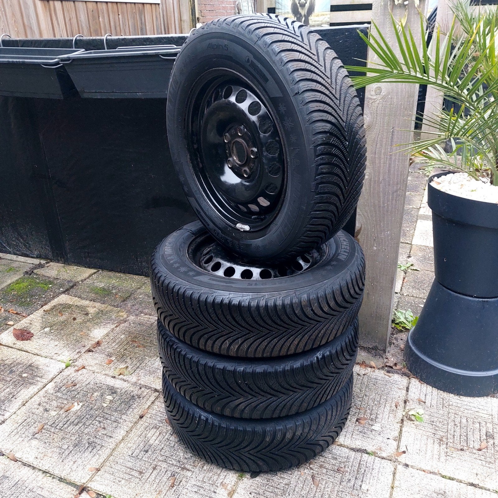 michelin winterbanden 5x112 volkswagen seat audi skoda 15", Gebruikt, 15 inch, Banden en Velgen, Personenwagen
