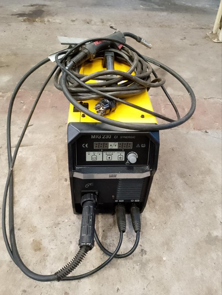 HBM 230 CI Synergic Mig mag lasinverter met digitaal display, Ophalen of Verzenden, Zo goed als nieuw, 150 tot 250 ampère, Co2