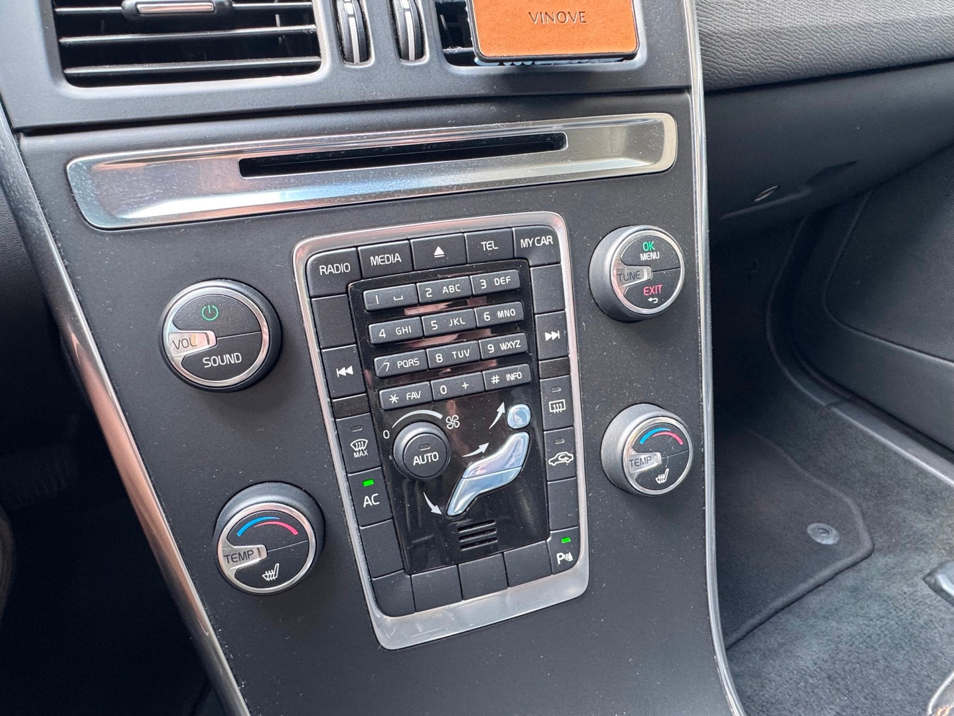 Foto 19 van Volvo XC60 2.0 T5 |LEES TEKST|