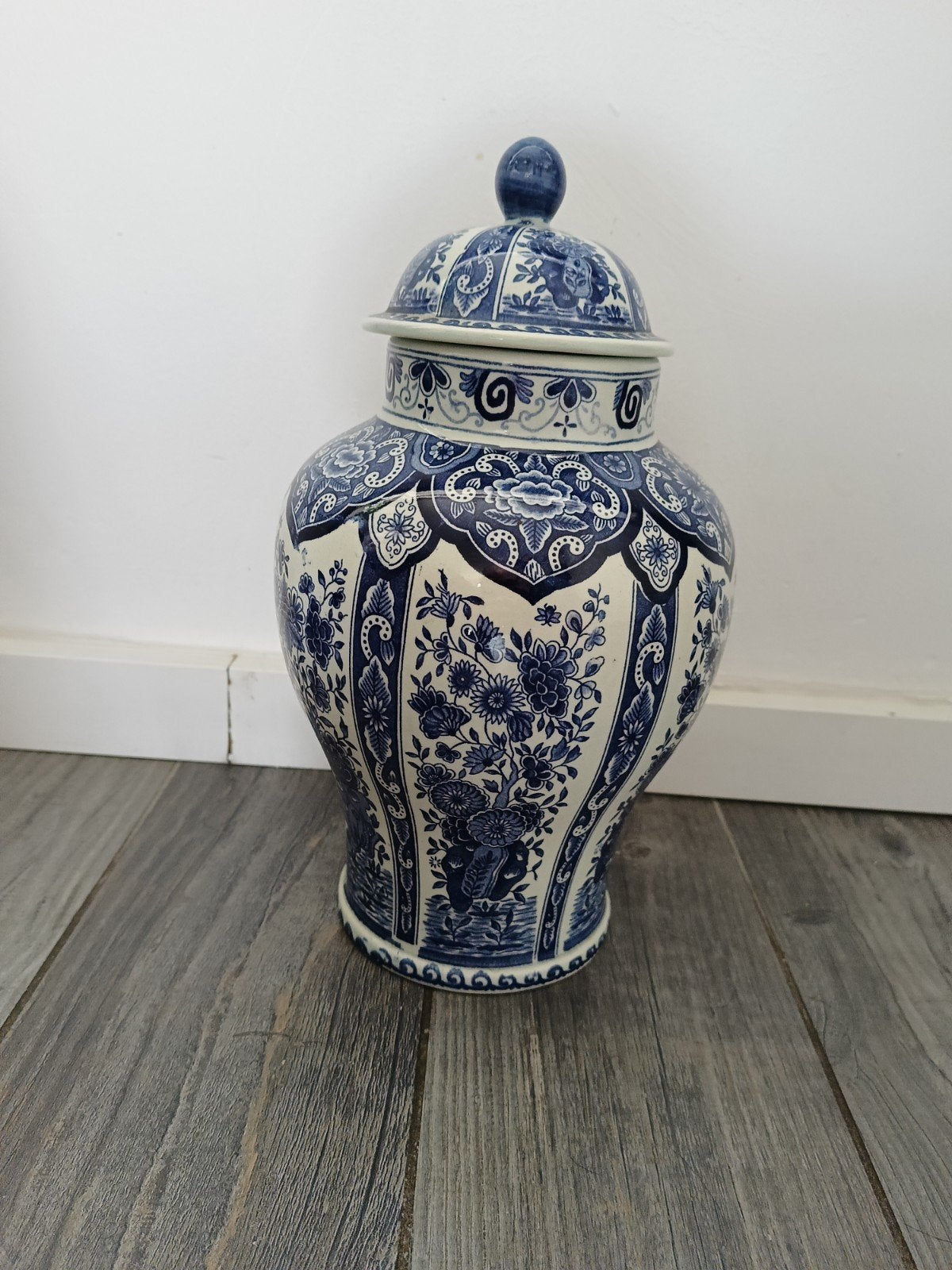 Prachtige Petrus Regout & Co Maastricht Delft vaas, Ophalen of Verzenden