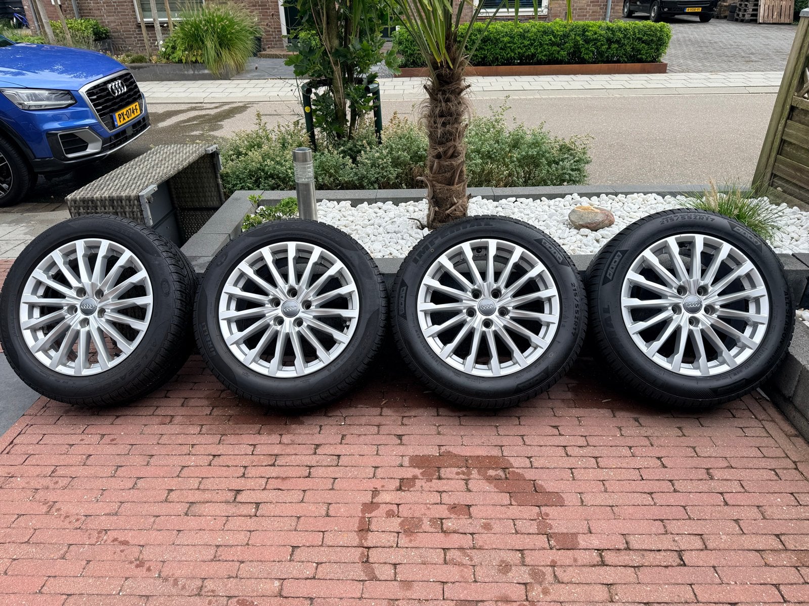 Audi 17 inch velgen met  All Season banden nieuw, Ophalen, Banden en Velgen, 17 inch, All Season