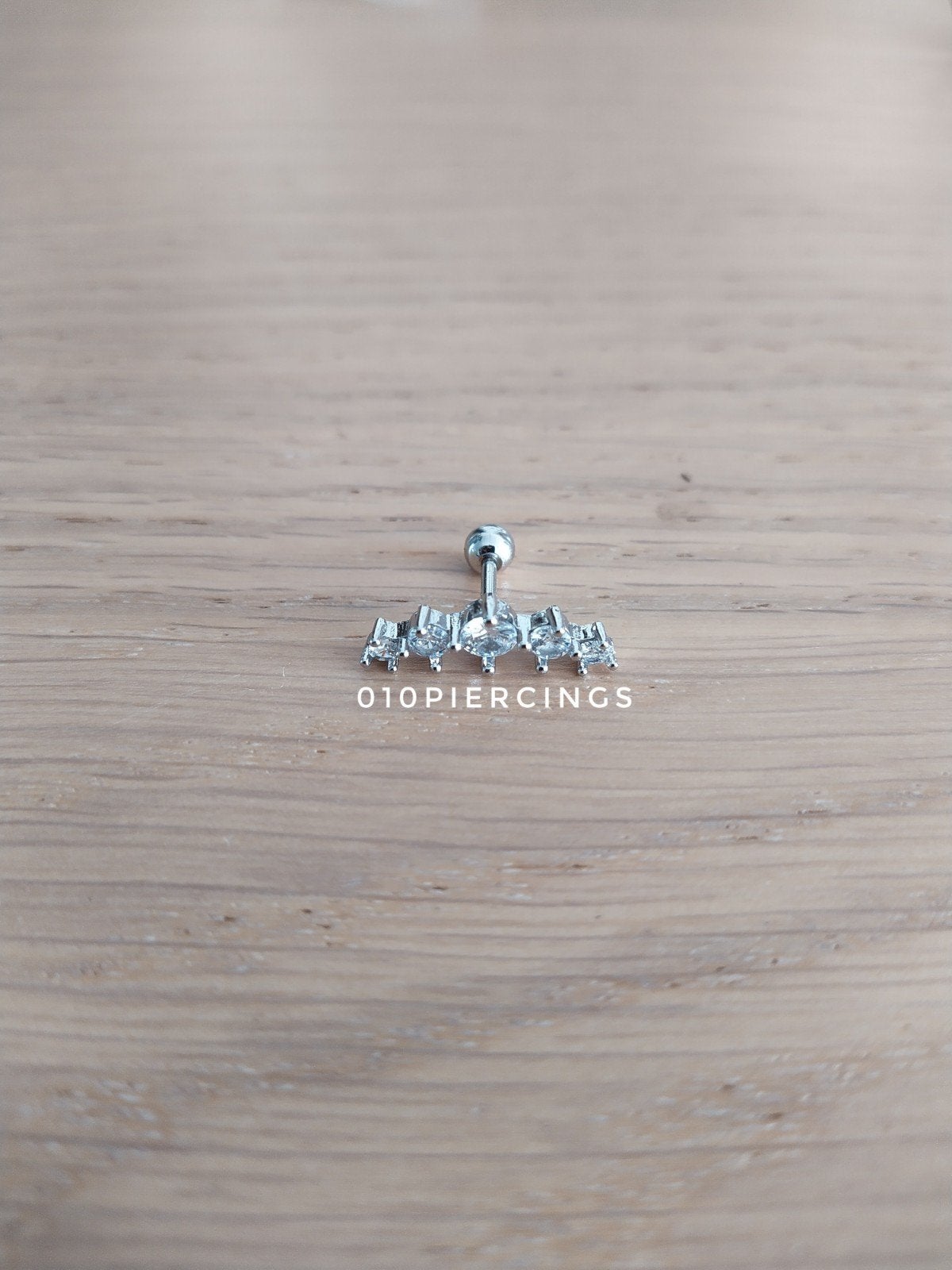 Nieuwe tragus, helix, oorpiercing. 5 Steentjes., Sieraden, Tassen en Uiterlijk, Piercings, Ophalen of Verzenden, Zo goed als nieuw