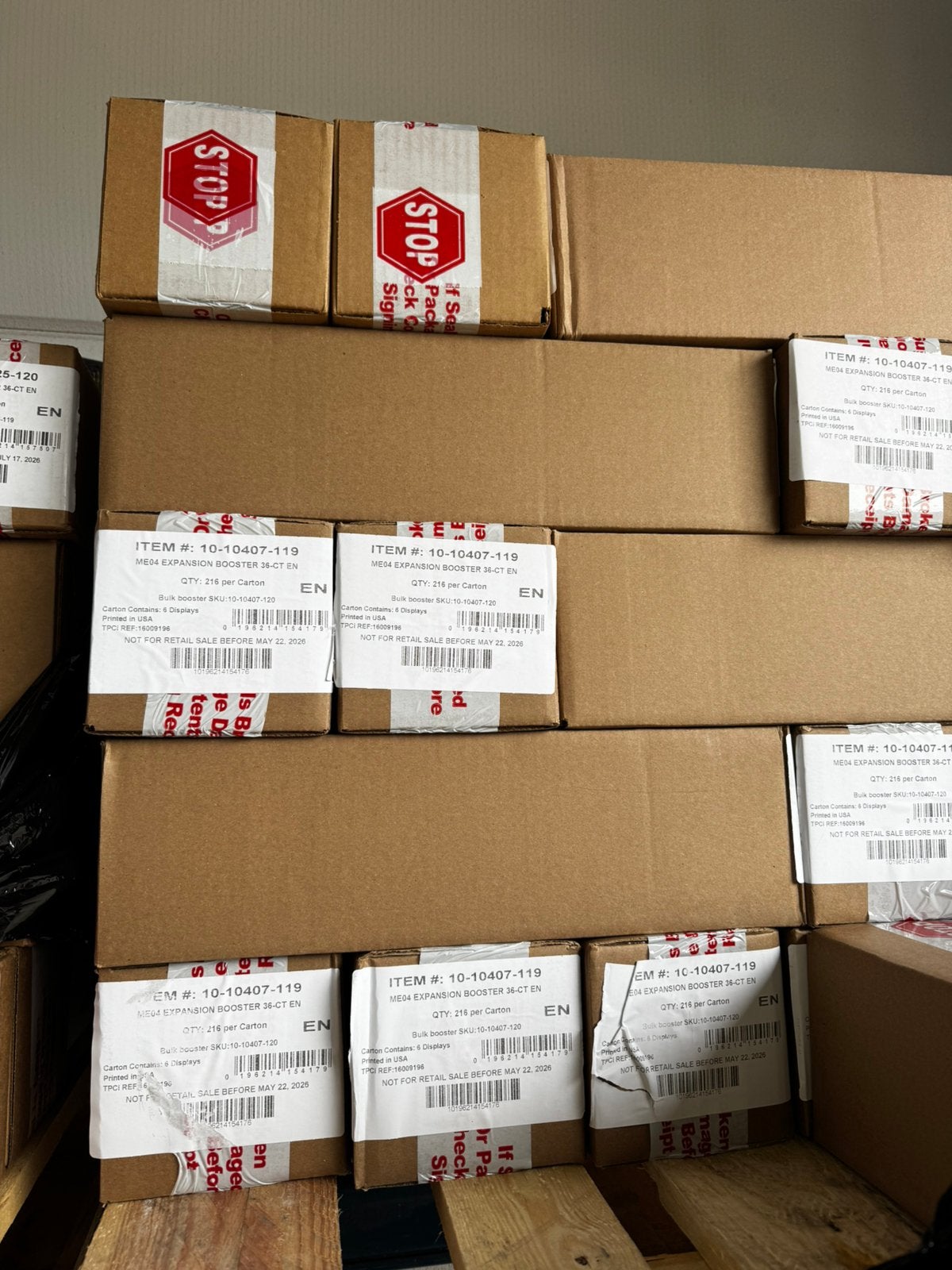 Pokemon pitch black boosterbox cases, Ophalen of Verzenden, Nieuw, Boosterbox