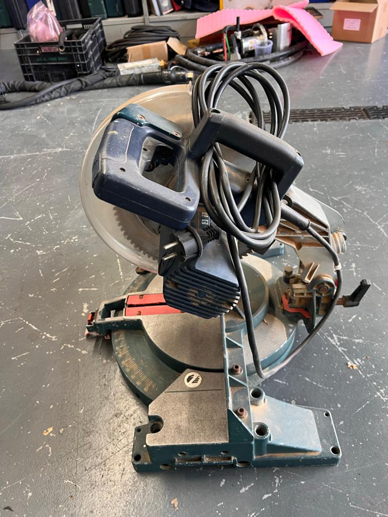 Bosch Afkortzaag GCM 12 - Compleet en Goed Werkend, Doe-het-zelf en Verbouw, Gereedschap | Zaagmachines, Ophalen, Gebruikt, 70 mm of meer