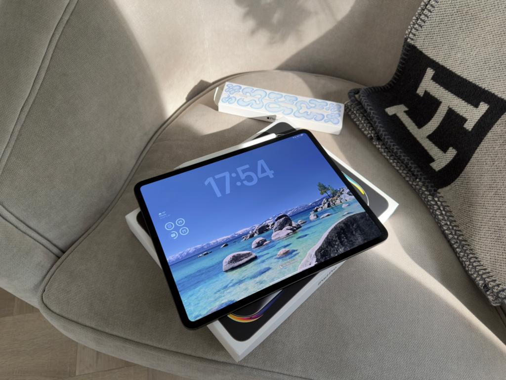 Apple iPad Pro 13 inch M4 256GB - NIEUW + Apple Care+, Ophalen, 13 inch of meer, Apple iPad, Zwart