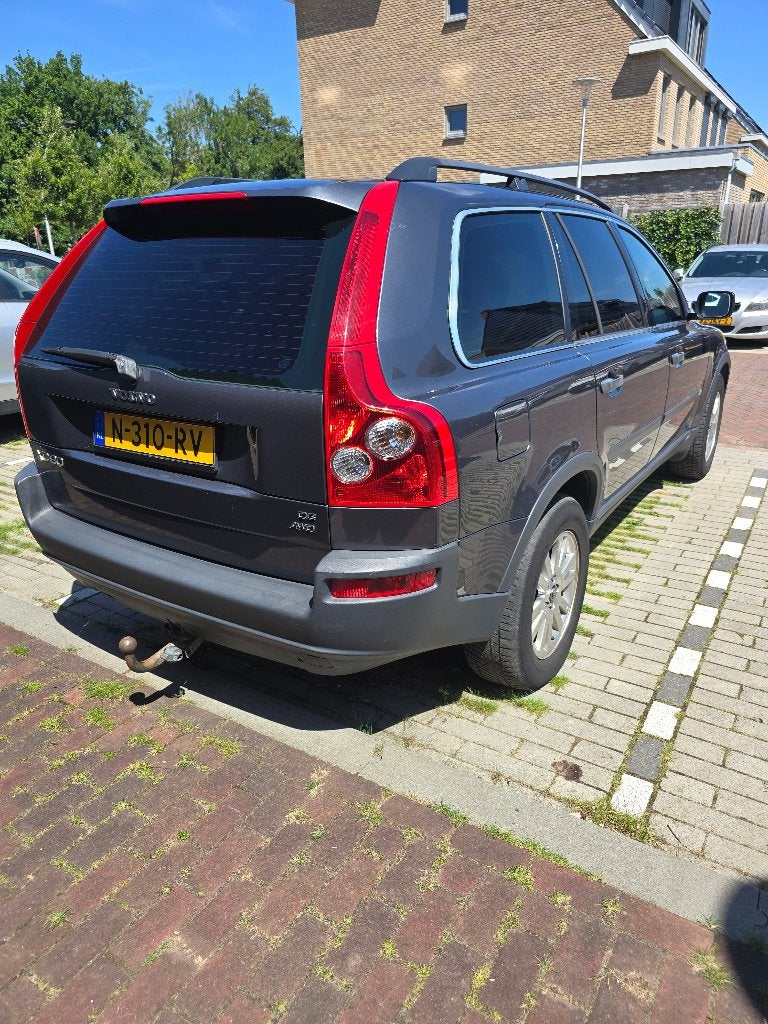Volvo XC90 2.4 D5 Geartronic 2005 Grijs, Navigatiesysteem, Zwart, 241 €/maand, 2401 cc