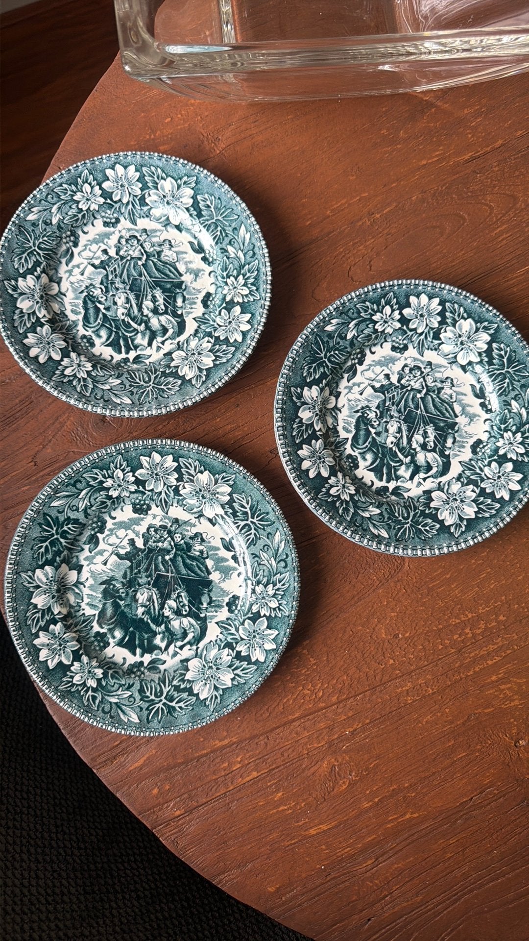Set van 3 Royal Tudor Ware Coaching Taverne borden, Ophalen