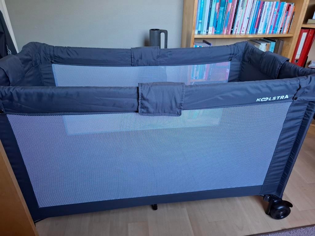 Campingbedje - Koelstra, Kinderen en Baby's, Babywiegjes en Ledikanten, Ophalen, Zo goed als nieuw, Reisbedje