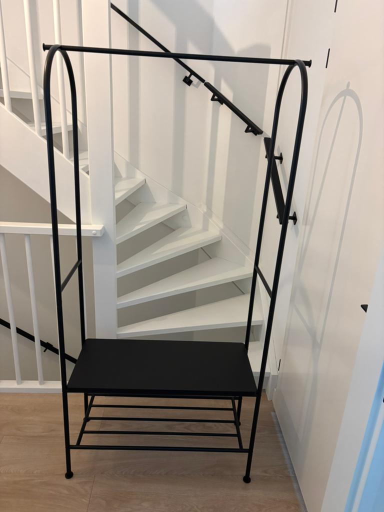 Kledingrek IKEA Gräfjället Zwart met schoenenrek, Ophalen, Zo goed als nieuw