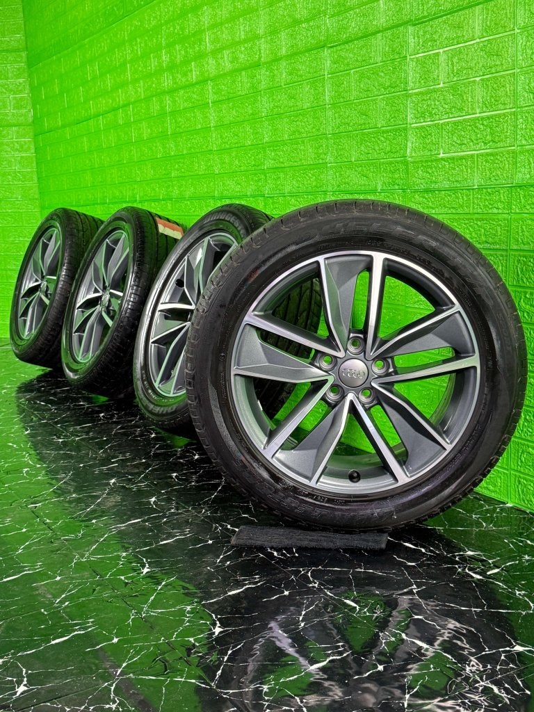 Originele Audi Q3 Q2 velgen 18" 5x112 Turbine tiguan 8U0, Niet ingevuld, 18 inch, Gebruikt, Banden en Velgen