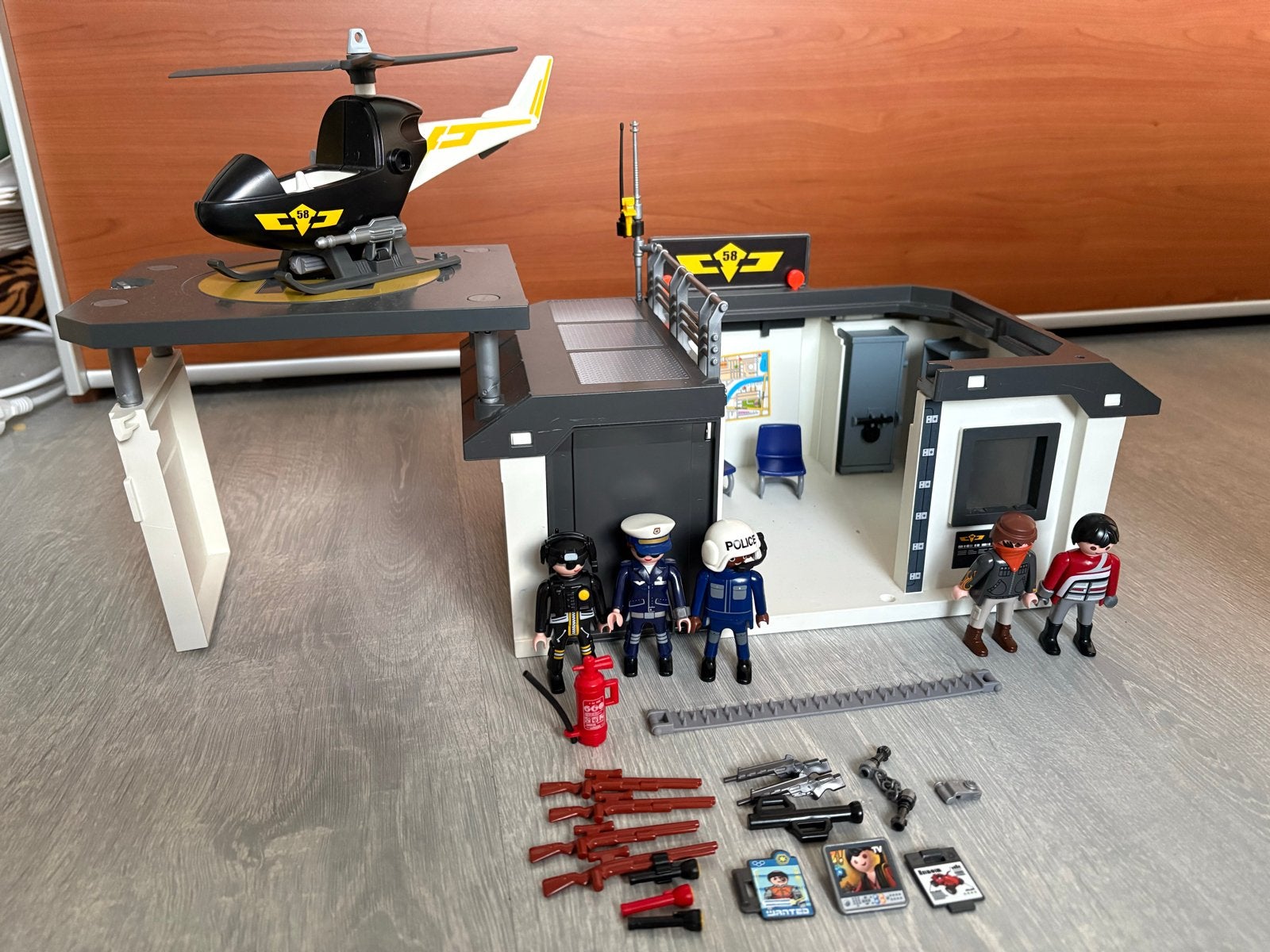 Playmobil City Action 70338 Politiebureau met Helikopter, Kinderen en Baby's, Speelgoed | Playmobil, Gebouw, Complete set, Ophalen of Verzenden