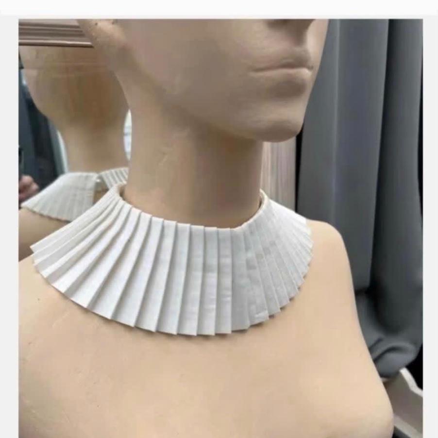 Antieke Kraag met vele Laagjes, wit, Antiek en Kunst, Antiek | Kleding en Accessoires, Ophalen of Verzenden, Dames