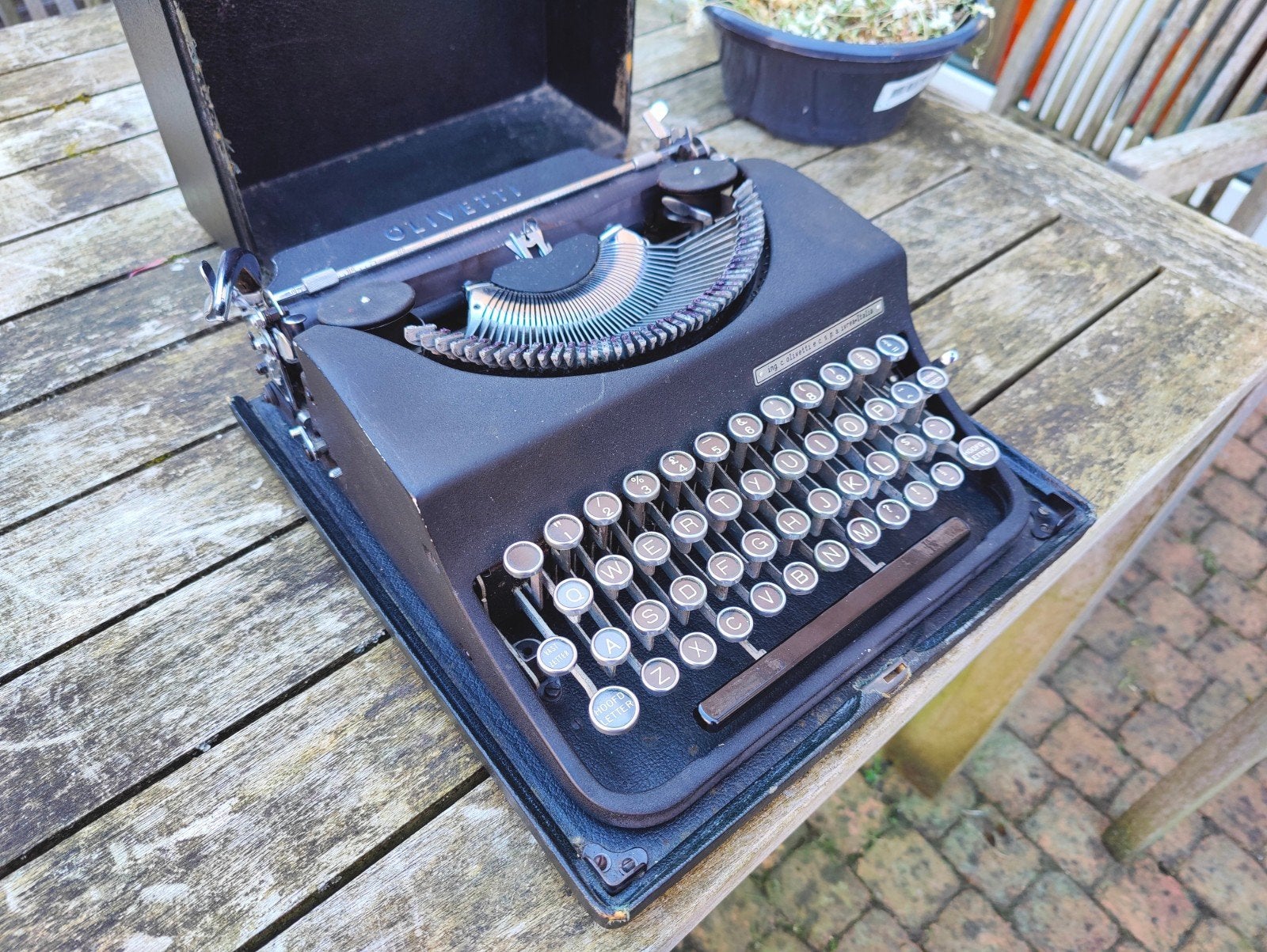Olivetti MP1 Invicta, Ophalen of Verzenden