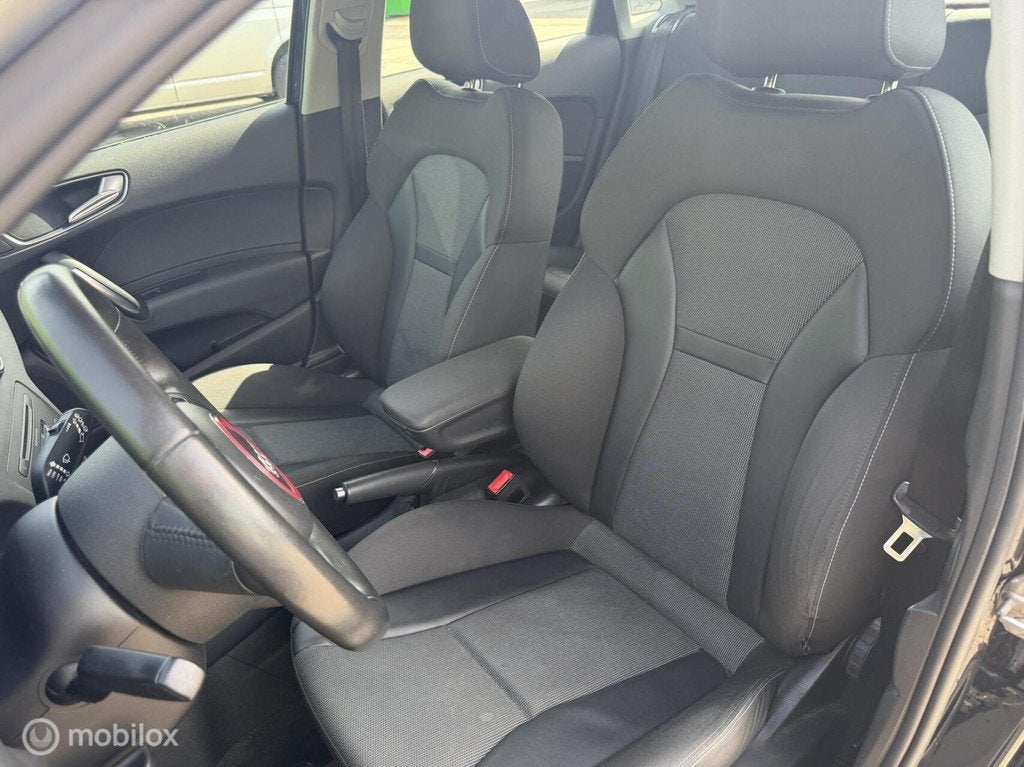 Audi A1 Sportback 5-Deurs Automaat | Navi | PDC | LMV, Auto's, Audi, Euro 5, 4 cilinders, 4 stoelen, 610 kg