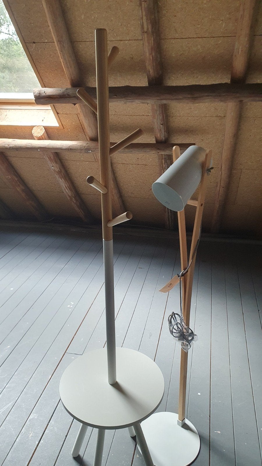 Zuiver Haltafeltje met Kapstok - Modern Design, Huis en Inrichting, Ophalen, Gebruikt, Staande kapstok, 150 tot 200 cm