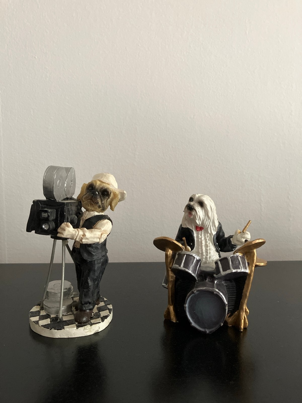 Honden beeldjes: cameraman en drummer, Ophalen of Verzenden, Gebruikt, Dier