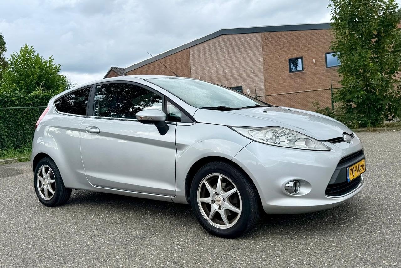 Ford Fiësta 1.6 Ti-vct 88KW 3DR 2009 Grijs, Auto's, 1596 cc, 31 €/maand, 4 cilinders, Origineel Nederlands