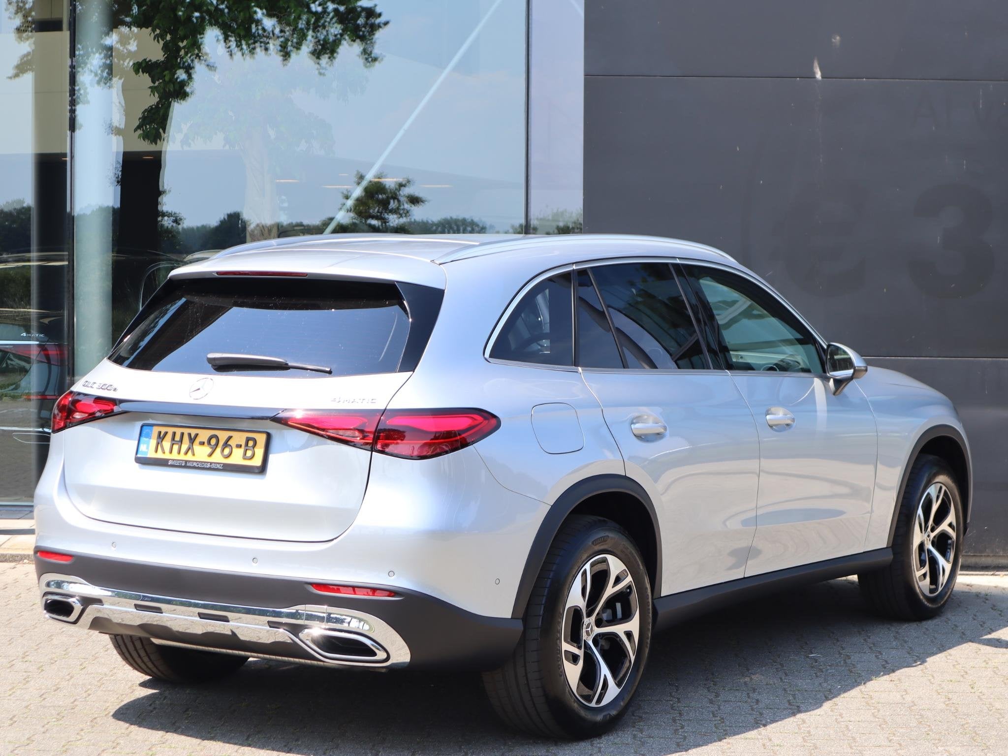 Mercedes-Benz GLC-klasse 300e 4MATIC Business Solution l Sto, Auto's, Dealer onderhouden, Gebruikt, 4 cilinders, 2000 kg