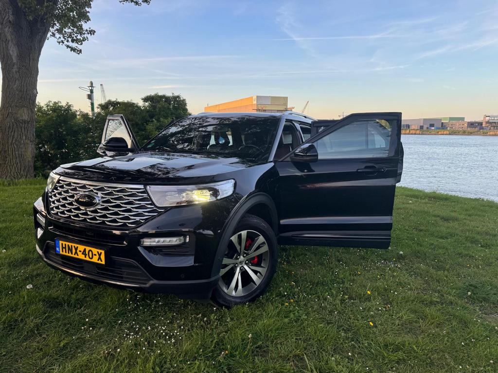 Ford Explorer Hybride PLATINUM Biturbo V6 4x4 457pk 3.0, Automaat, 457 pk, 2441 kg, Zwart