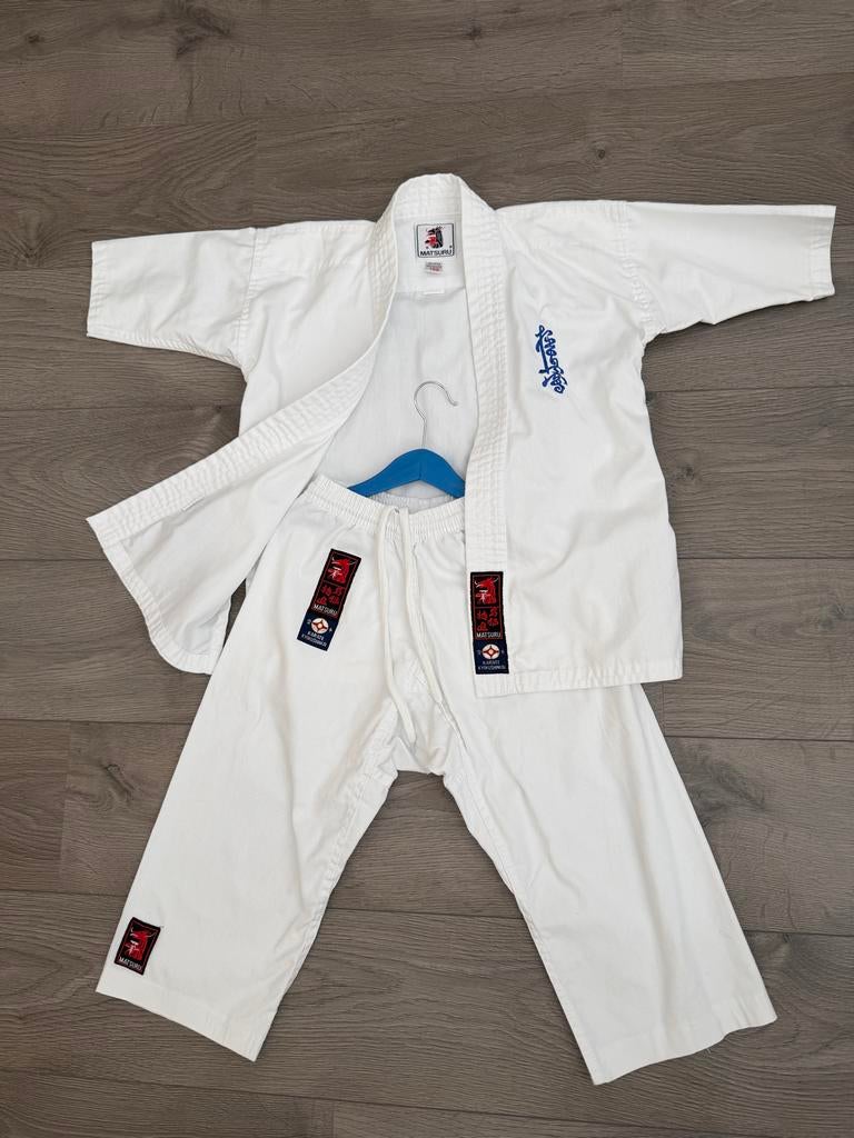 Matsuru Karatepak - Maat 130 - Zo goed als nieuw, Vechtsportpak, Ophalen of Verzenden, Zo goed als nieuw, Karate