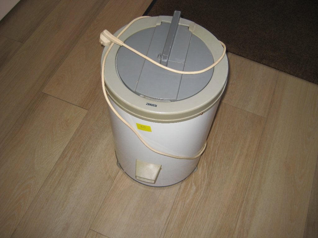 CENTRIFUGE ZUNUSSI, Ophalen, Gebruikt, Minder dan 85 cm, 4 tot 6 kg