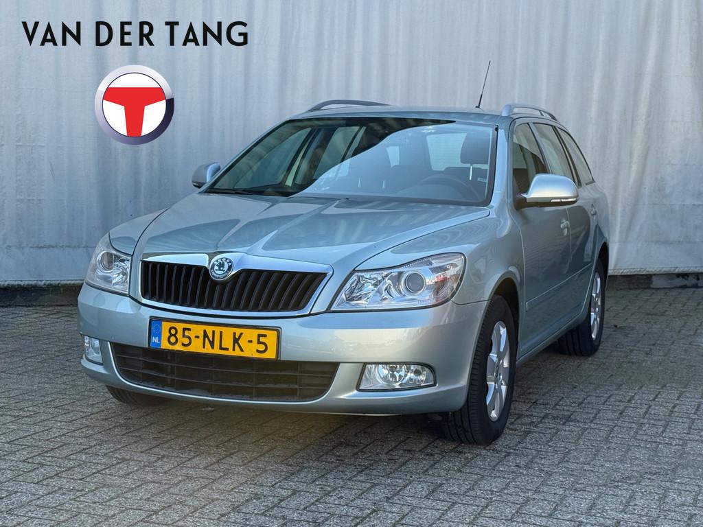 Skoda Octavia Combi 1.2 TSI Elegance apk 01/2027 trekhk, Auto's, Skoda, Voorwielaandrijving, Euro 5, Stof, Gebruikt
