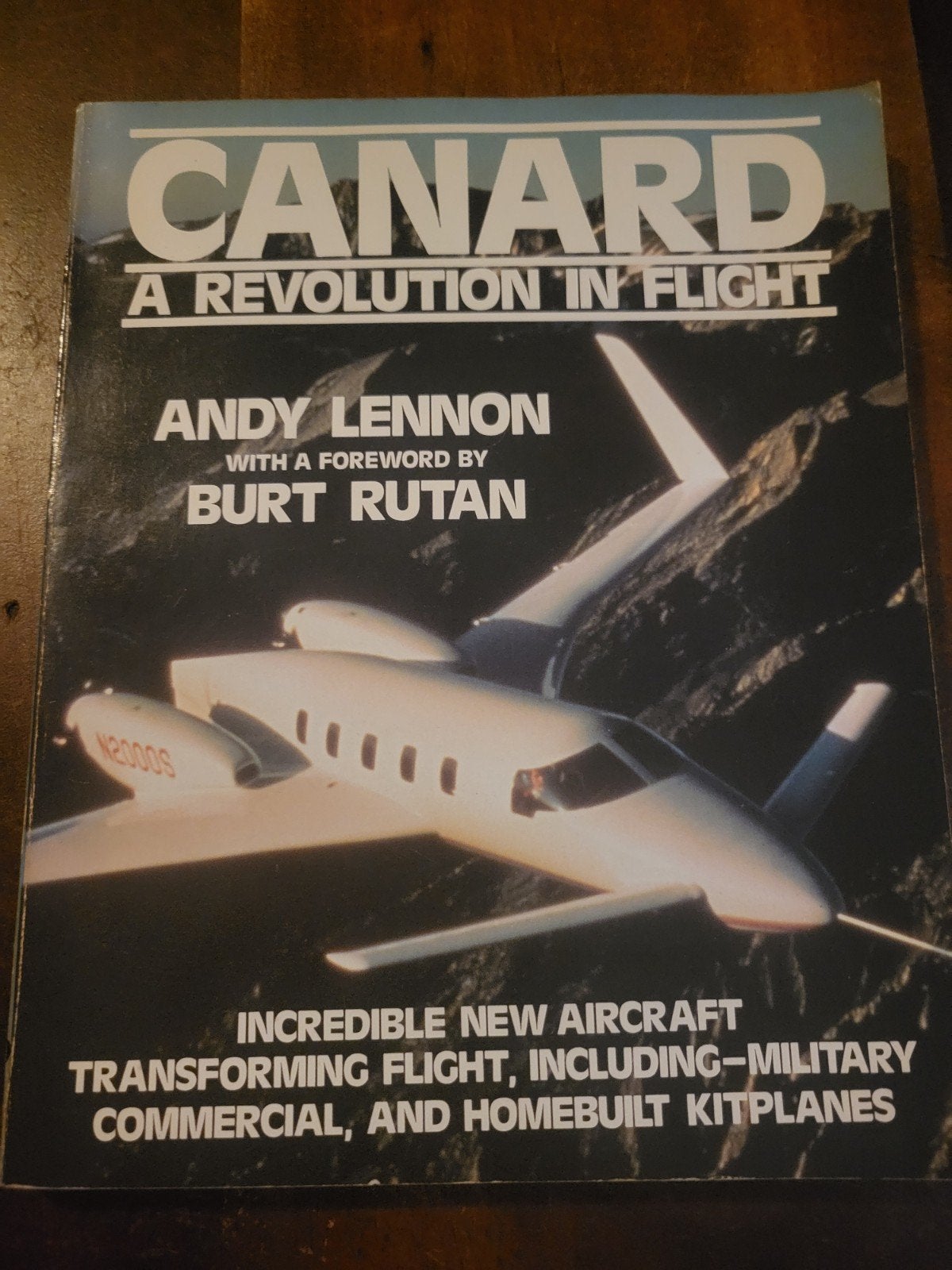 Canard: A Revolution in Flight - Andy Lennon, Boeken, Ophalen of Verzenden, Gelezen, Overige onderwerpen, Andy Lennon