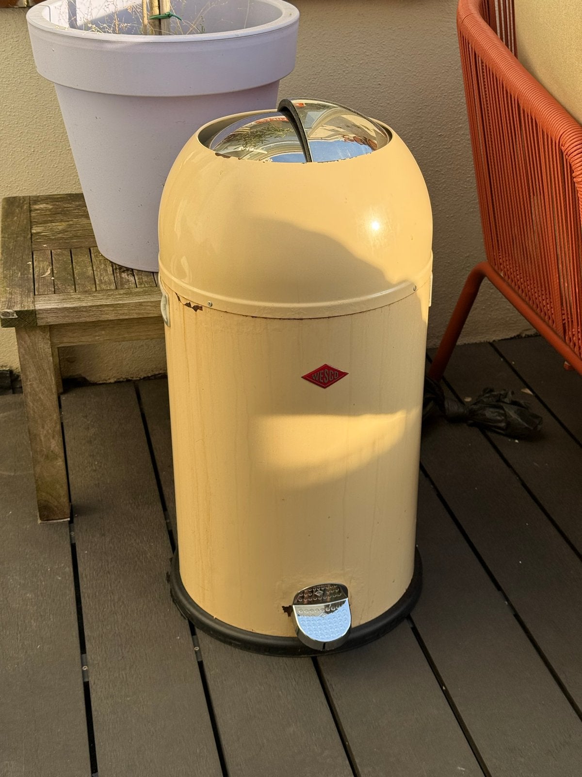 Gratis Wesco Pedaalemmer - Crème - Gebruikt, Ophalen, Gebruikt, Met pedaal, 30 tot 40 liter