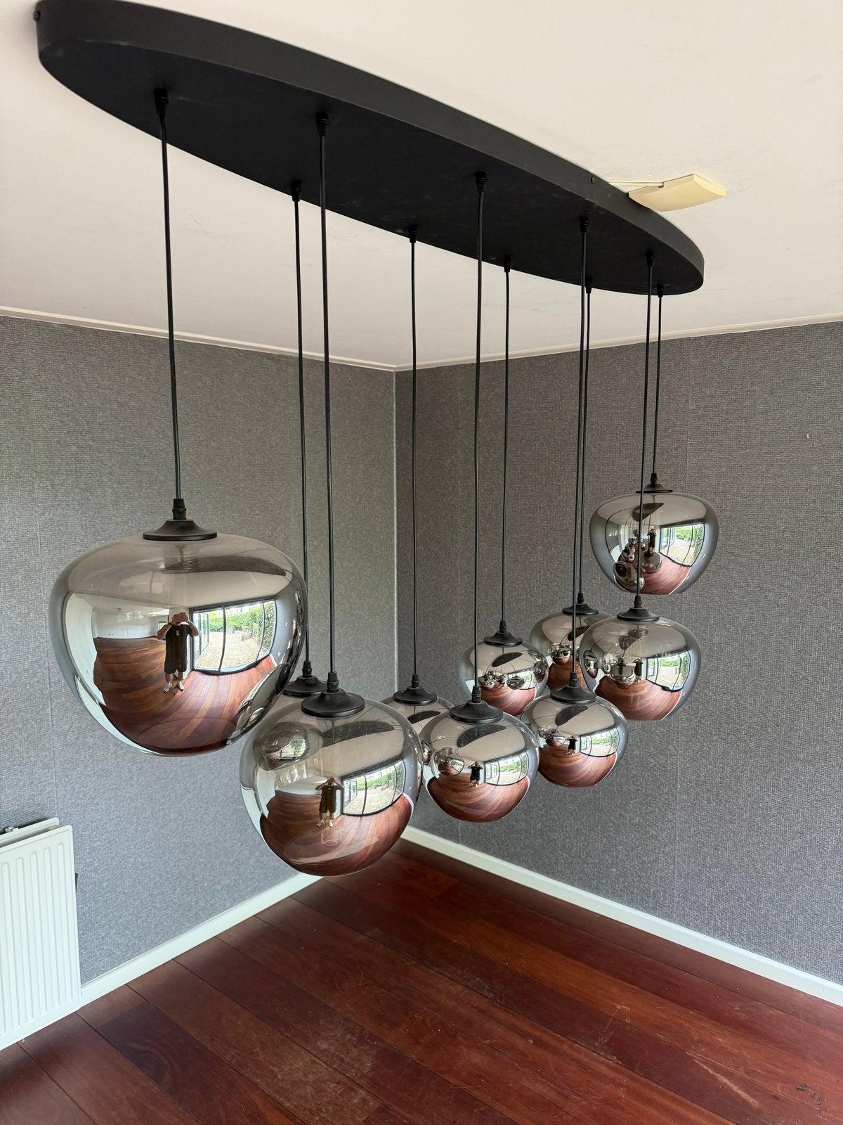 Moderne hanglamp met 9 spiegelende glazen bollen, Ophalen, Gebruikt, Glas, Overige fittingen