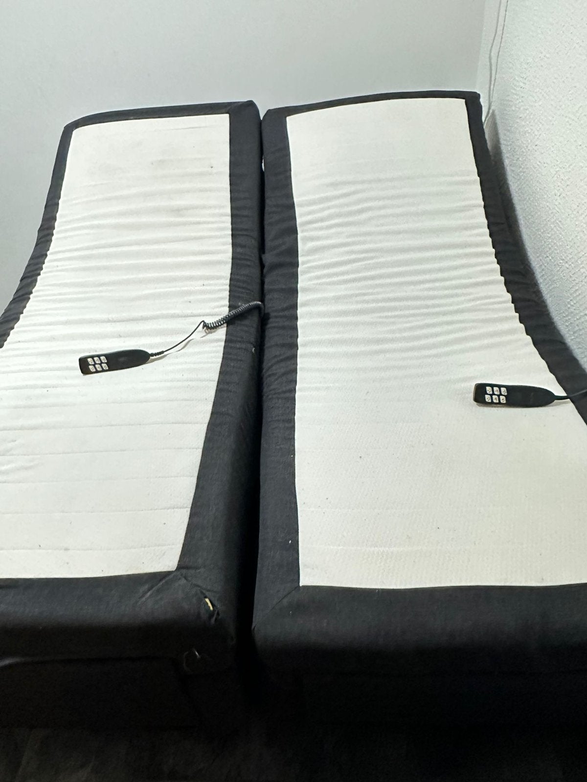 Verstelbare bedbodems elektrische met afstandsbediening, Ophalen, Overige materialen, 90 cm, Zwart